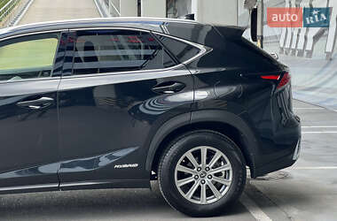 Позашляховик / Кросовер Lexus NX 2018 в 