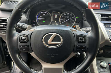 Позашляховик / Кросовер Lexus NX 2018 в 