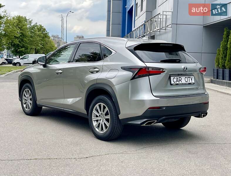Позашляховик / Кросовер Lexus NX 2017 в Києві