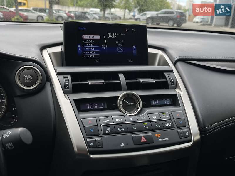 Позашляховик / Кросовер Lexus NX 2017 в Києві