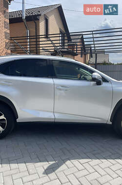 Внедорожник / Кроссовер Lexus NX 2021 в 