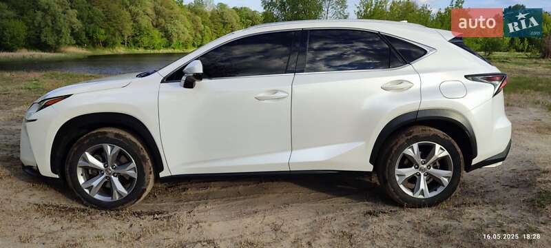 Внедорожник / Кроссовер Lexus NX 2017 в Ахтырке