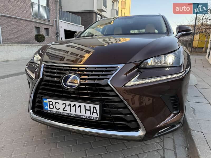 Внедорожник / Кроссовер Lexus NX 2016 в Львове