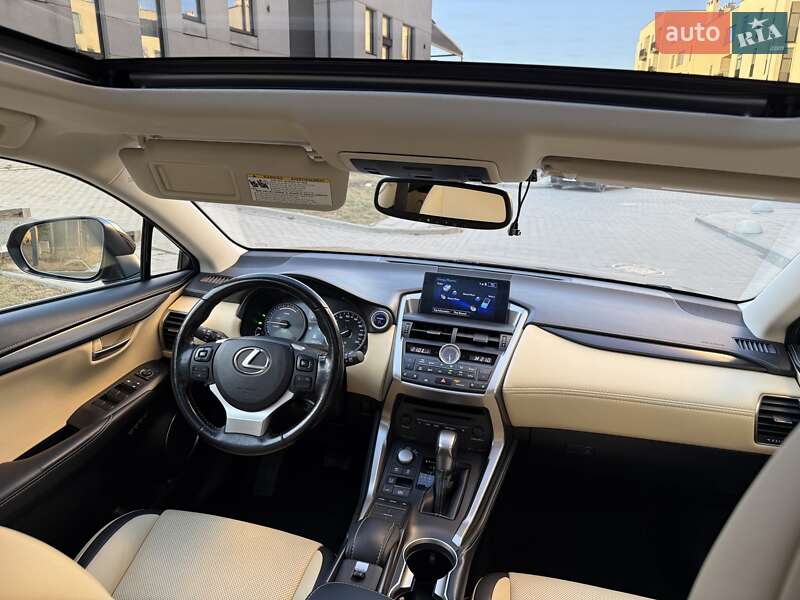 Внедорожник / Кроссовер Lexus NX 2016 в Львове