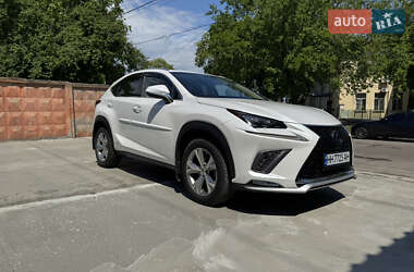 Внедорожник / Кроссовер Lexus NX 2016 в 