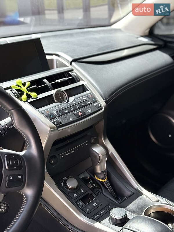 Внедорожник / Кроссовер Lexus NX 2014 в Львове