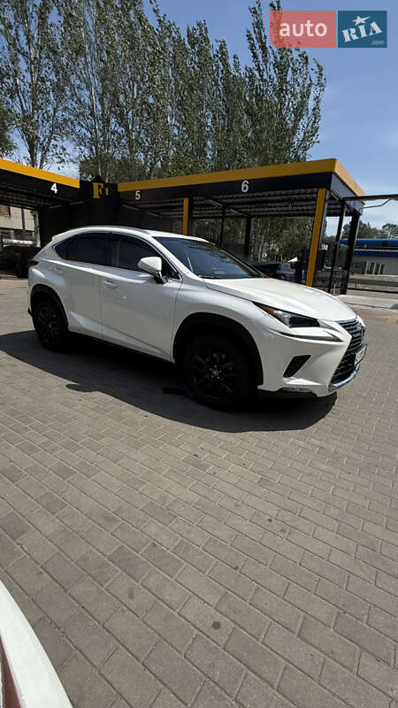 Внедорожник / Кроссовер Lexus NX 2018 в Днепре