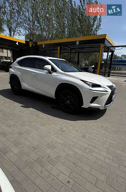 Внедорожник / Кроссовер Lexus NX 2018 в 
