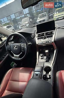 Внедорожник / Кроссовер Lexus NX 2018 в 