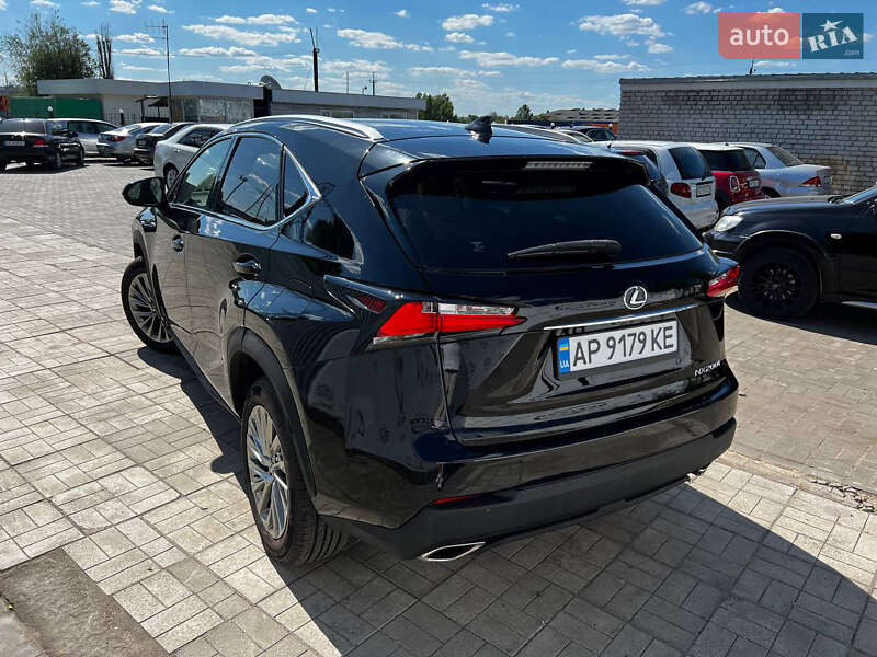 Позашляховик / Кросовер Lexus NX 2017 в Дніпрі