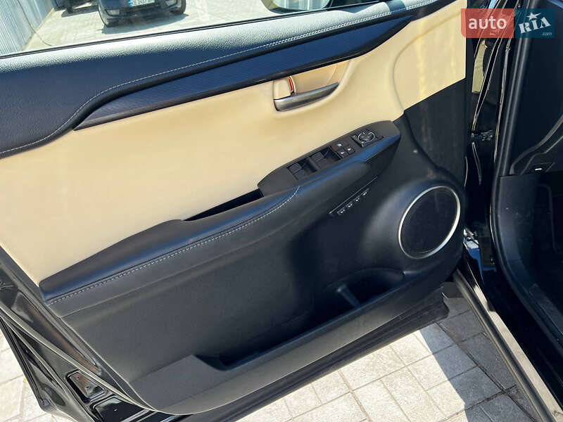 Позашляховик / Кросовер Lexus NX 2017 в Дніпрі