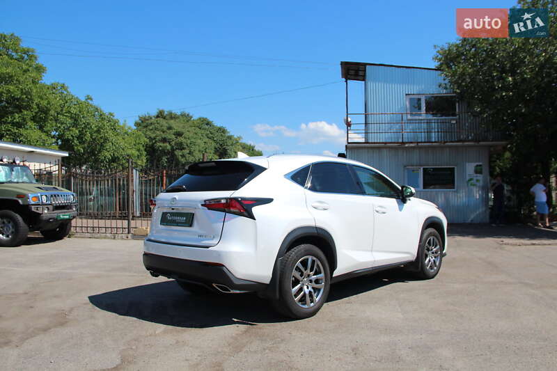 Внедорожник / Кроссовер Lexus NX 2015 в Одессе