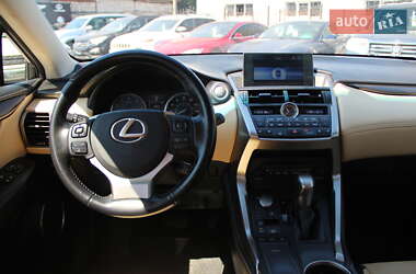 Позашляховик / Кросовер Lexus NX 2015 в 