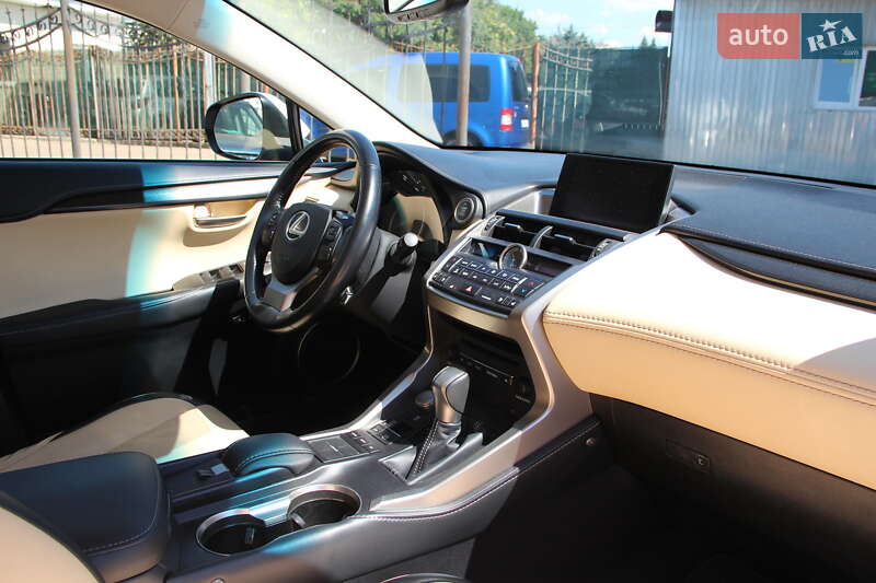 Внедорожник / Кроссовер Lexus NX 2015 в Одессе