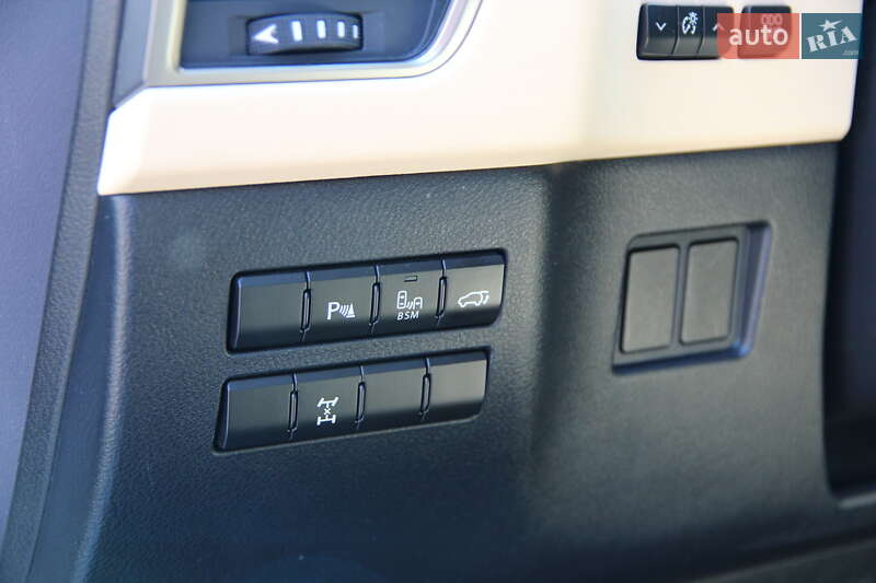 Внедорожник / Кроссовер Lexus NX 2015 в Одессе