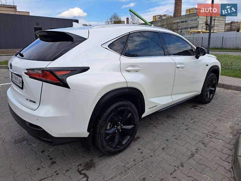 Позашляховик / Кросовер Lexus NX 2017 в Дніпрі