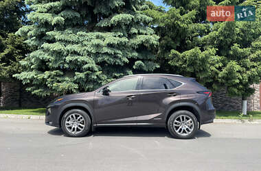 Позашляховик / Кросовер Lexus NX 2015 в 