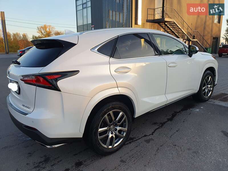 Позашляховик / Кросовер Lexus NX 2016 в Вишгороді