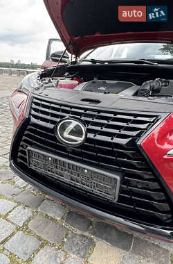 Внедорожник / Кроссовер Lexus NX 2019 в 