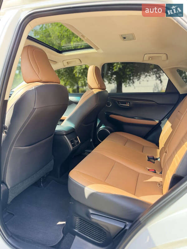 Внедорожник / Кроссовер Lexus NX 2018 в Киеве