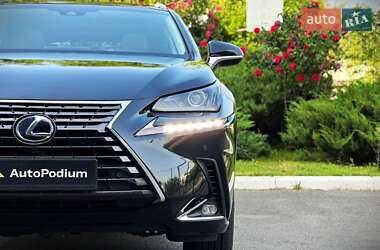 Позашляховик / Кросовер Lexus NX 2019 в 
