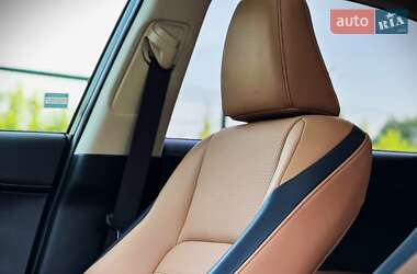 Позашляховик / Кросовер Lexus NX 2019 в 