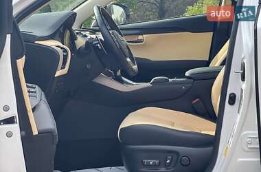 Внедорожник / Кроссовер Lexus NX 2020 в 