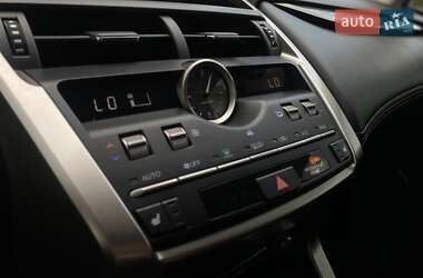 Внедорожник / Кроссовер Lexus NX 2019 в 
