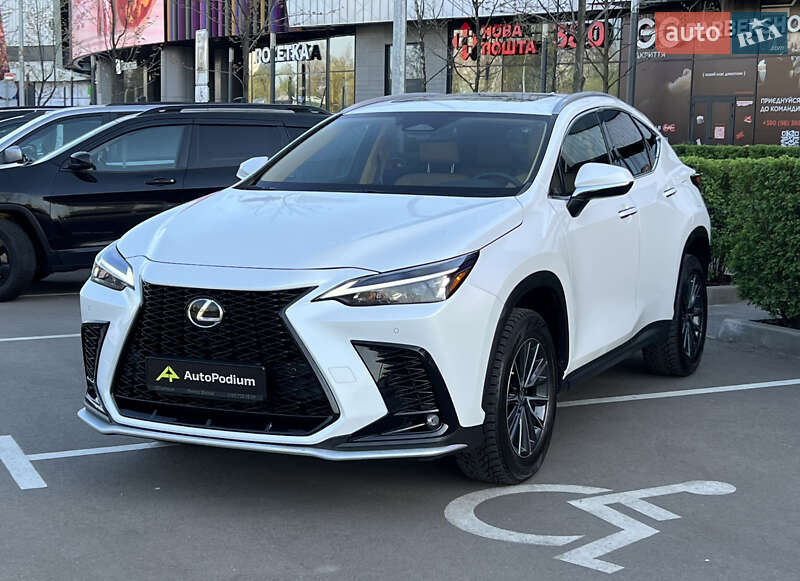 Lexus NX 2022
