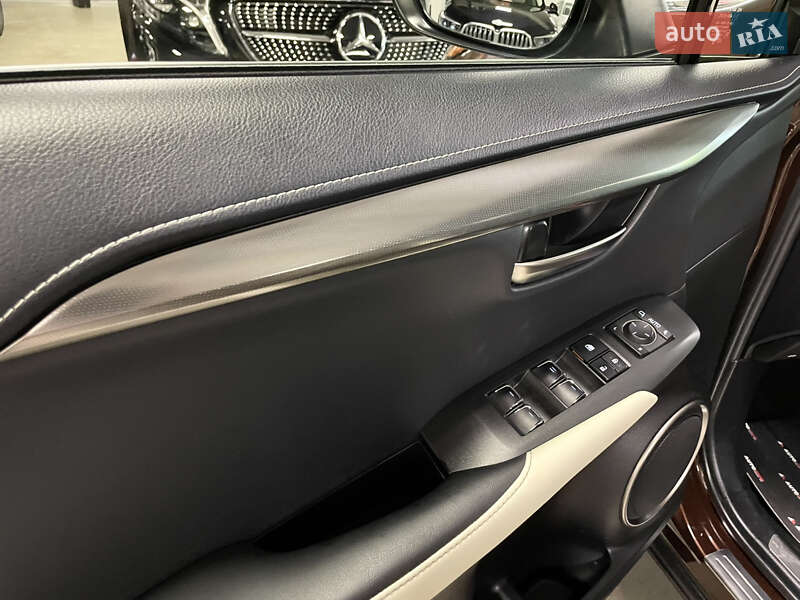Внедорожник / Кроссовер Lexus NX 2019 в Львове