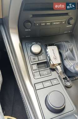 Внедорожник / Кроссовер Lexus NX 2015 в 