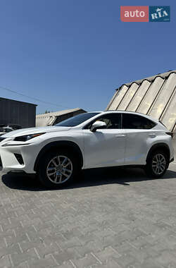 Внедорожник / Кроссовер Lexus NX 2017 в 