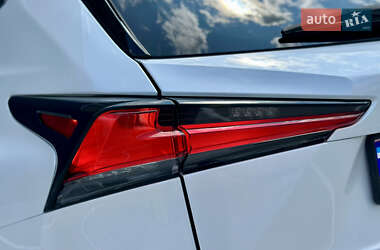Внедорожник / Кроссовер Lexus NX 2020 в 