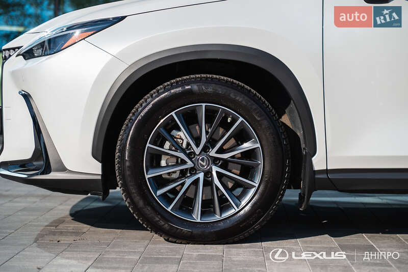 Позашляховик / Кросовер Lexus NX 2023 в Дніпрі