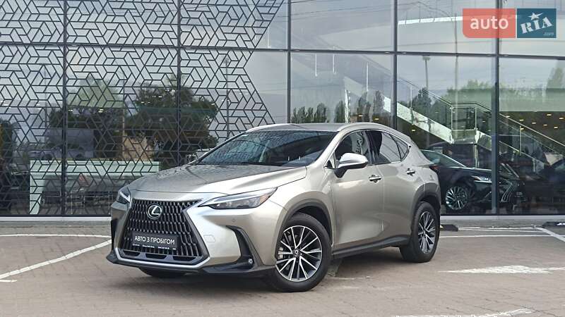 Lexus NX 2022