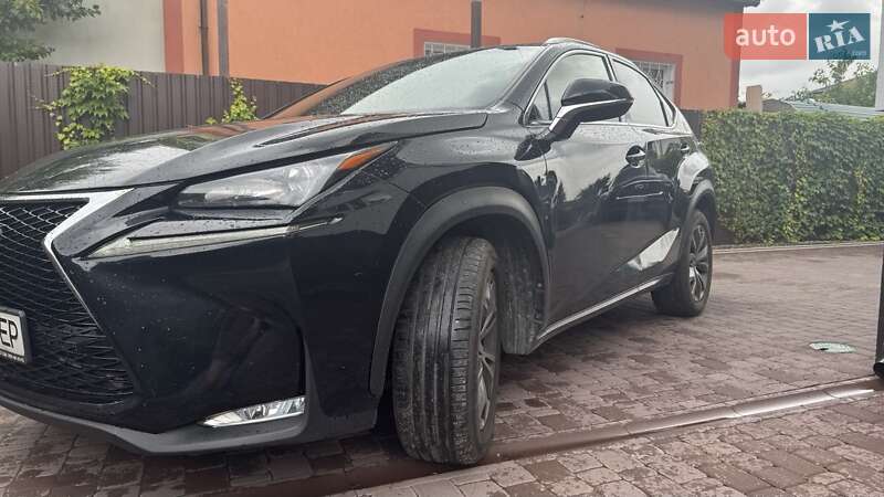 Позашляховик / Кросовер Lexus NX 2017 в Києві