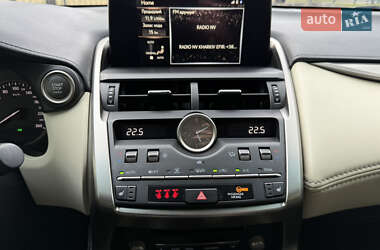 Внедорожник / Кроссовер Lexus NX 2021 в 