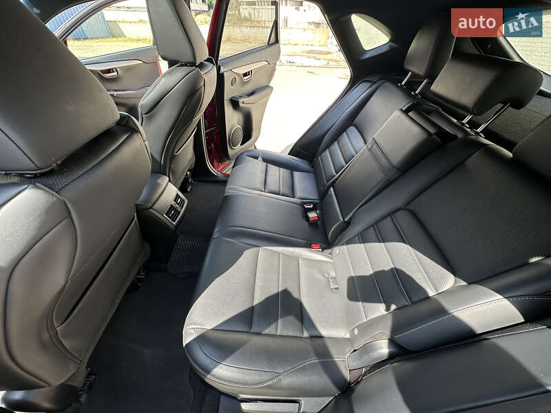 Внедорожник / Кроссовер Lexus NX 2017 в Одессе