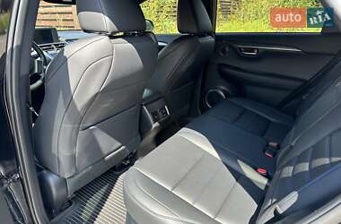 Внедорожник / Кроссовер Lexus NX 2020 в 