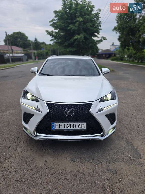 Lexus NX 2019