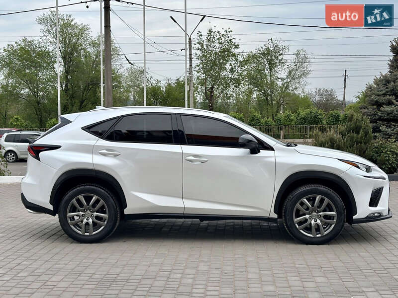 Внедорожник / Кроссовер Lexus NX 2015 в Одессе