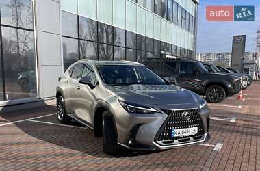 Внедорожник / Кроссовер Lexus NX 2021 в 