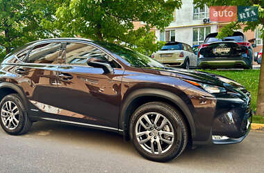 Внедорожник / Кроссовер Lexus NX 2015 в 