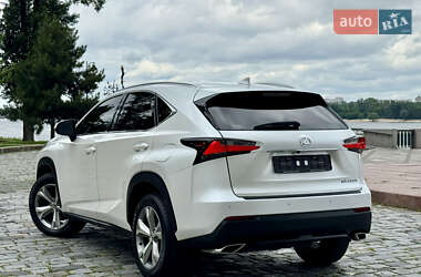 Внедорожник / Кроссовер Lexus NX 2016 в 