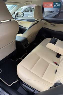 Внедорожник / Кроссовер Lexus NX 2016 в 