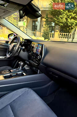 Позашляховик / Кросовер Lexus NX 2022 в 