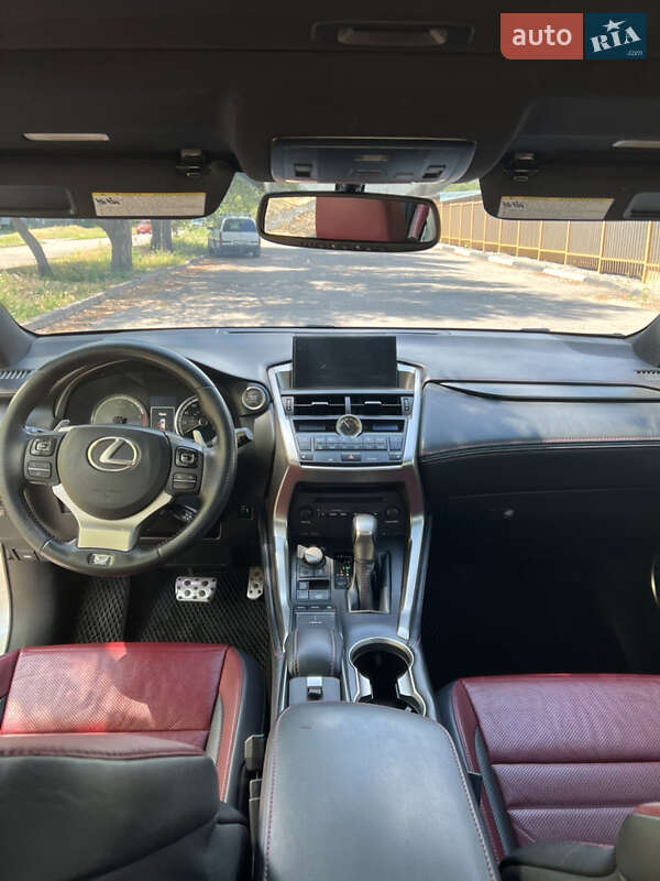Позашляховик / Кросовер Lexus NX 2015 в Кам'янському