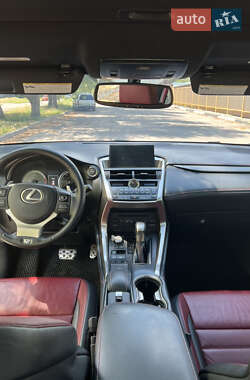 Внедорожник / Кроссовер Lexus NX 2015 в 