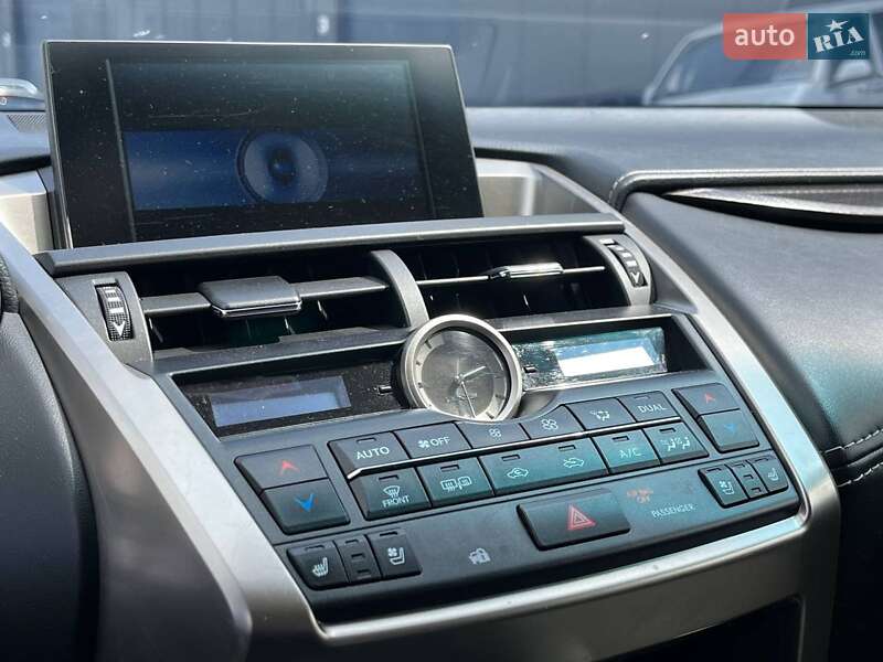 Внедорожник / Кроссовер Lexus NX 2016 в Львове
