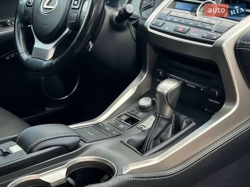 Внедорожник / Кроссовер Lexus NX 2016 в Львове